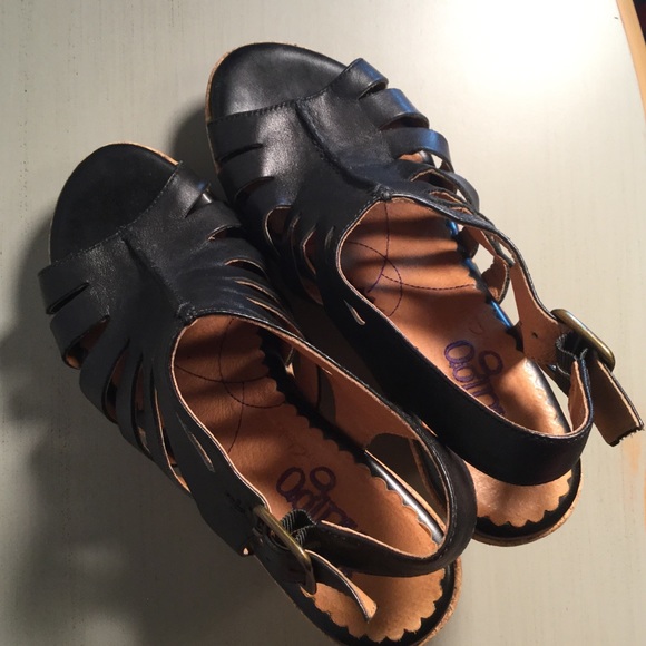 DONATED~Clarks Wedge Sandal~Like New~ - Picture 5 of 6